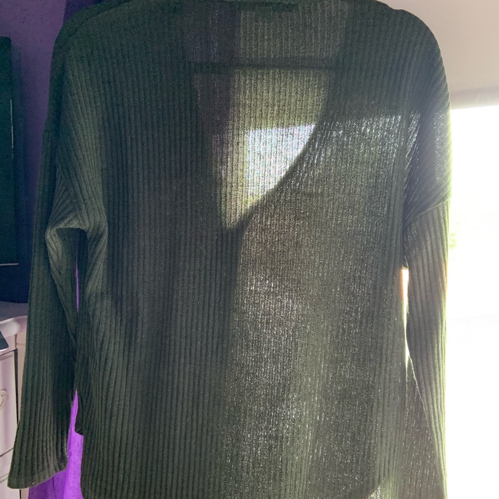 Sweater - Picture 4 of 4